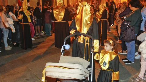 Salida de la iglesia de Santa Mara del Camino de la procesin de la Humildad