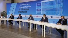 El conselleiro y los rectores en el acto de presentaci�n de este lunes