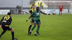 Las im�genes del partido entre el Ribadumia y el Arenteiro