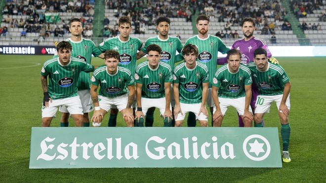 Once inicial del Racing frente al Guadalajara.