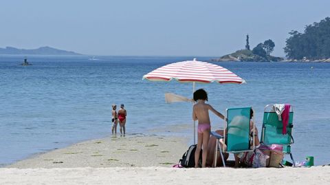 La playa de Lourido, en Poio, es el arenal con el agua ms caliente de la ra de Pontevedra