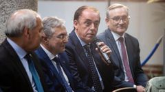 Luis Menor particip en una mesa redonda junto a otros presidentes provinciales.