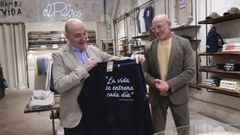 Jos� Antonio Chac�n, fundador de El Pulpo, junto al seleccionador nacional de f�tbol, Luis de la Fuente.