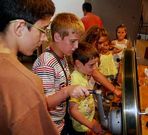 Los m�s peque�os de la casa cuentan con una oferta especial para ellos dentro de las actividades de la Semana de Cinema. Ayer comenz� un taller de cine para los j�venes, y es la primera vez que se lle