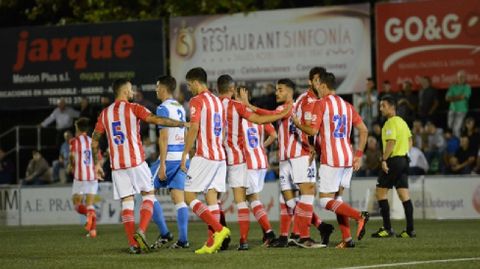 Los jugadores del Girona celebran un gol