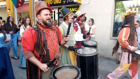 Uno de los grupos de animaci�n callejera que act�an por las calles del casco hist�rico
