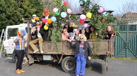 Comitiva que acompa�� al �so en Abanqueiro