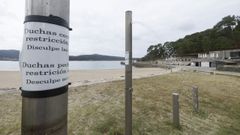 Duchas con restricciones en la playa de Balar�s, en Ponteceso