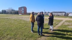 Visita a la zona donde se har� el nuevo aparcamiento en A Solaina