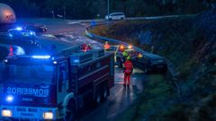 Operativo de los bomberos por la mancha de aceite en el campus vigus