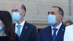 Almui�a y su sucesor en Sanidade, Julio Garc�a Comesa�a