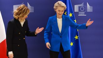 La primera ministra italiana, Giorgia Meloni, junto a la presidenta de la Comisin Europea, Ursula von der Leyen