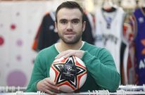 �scar Guimer�ns colg� las botas en octubre por una enfermedad cuando jugaba en el Sanxenxo. 