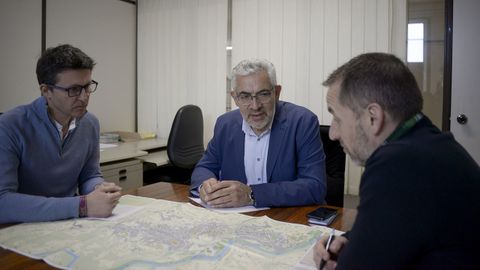 Miguel Fernández siguió trabajando con normalidad tras su designación. Esta mañana se reunió, por ejemplo, con los responsables de Medio Ambiente y Parques e Xardíns