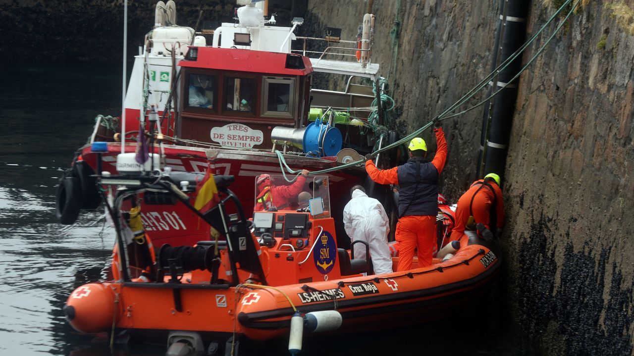 El PSOE de Ribeira exige medidas ante la inseguridad ciudadana tras el hallazgo del cadáver en el puerto