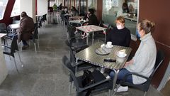 Imagen de las terrazas de Rianxo, concello donde no se registr� ning�n caso en la �ltima semana