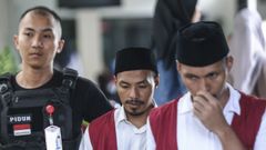 Los acusados de matar a Matilde Mu�oz en Indonesia, en una de las sesiones del juicio.