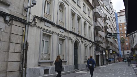 Estado actual del n�mero 8 de Virxe do Cami�o, con permiso ya de demolici�n