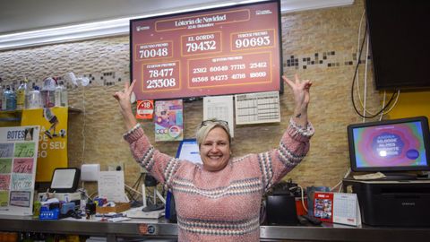 Primer premio de El Ni�o repartido en el Bar Timonel de Seixo