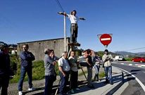 Los afectados de Vilaboa han protagonizado muchas protestas como las �crucifixiones� en Cobres.
