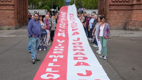 Los sindicatos UGT y CC.OO., este martes en Barcelona.