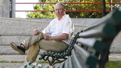 Valent�n Alvite (Cures, Cereixo, Vimianzo, 1959) � Licenciado en Filolox�a galego-portuguesa