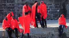 El viernes tambi�n fueron rescatadas 41 personas en aguas del Estrecho