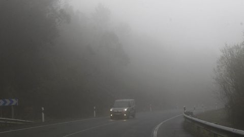 Niebla en la A-8 en O Fiouco