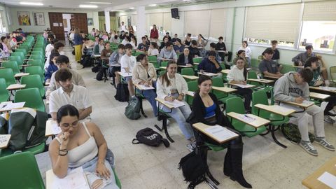 Examen de selectividad en junio pasado en el IES Agra de Races, en Cee