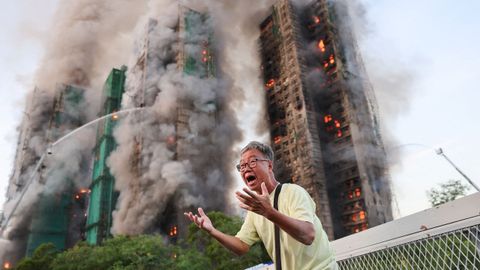 Incendio en un bloque de edificios de Hong Kong