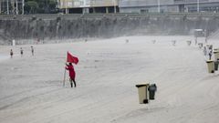 La playa, impecable tras la celebraci�n de San Xo�n.