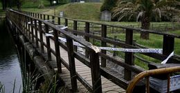 Un puente sobre el r�o Ponti�as tuvo que clausurarse hace unos d�as por su mal estado.