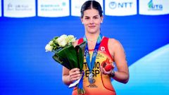 La rianxeira, con su medalla de plata en Samarcanda.