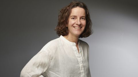 La escritora argentina Adriana Riva visita Espa&ntilde;a con la novela &laquo;Ruth&raquo;.