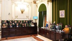 Votación de los presupuestos de 2026 en el pleno extraordinario celebrado en el Pazo Provincial de Pontevedra
