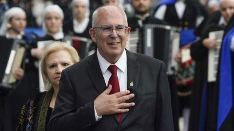 El soci�logo estadounidense Douglas Massey a su llegada a la ceremonia de entrega de los Premios Princesa de Asturias, este viernes en el Teatro Campoamor