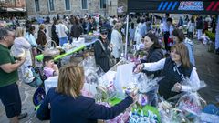 Mercadillo solidario en Noia a beneficio de la investigaci�n del c�ncer metast�sico 