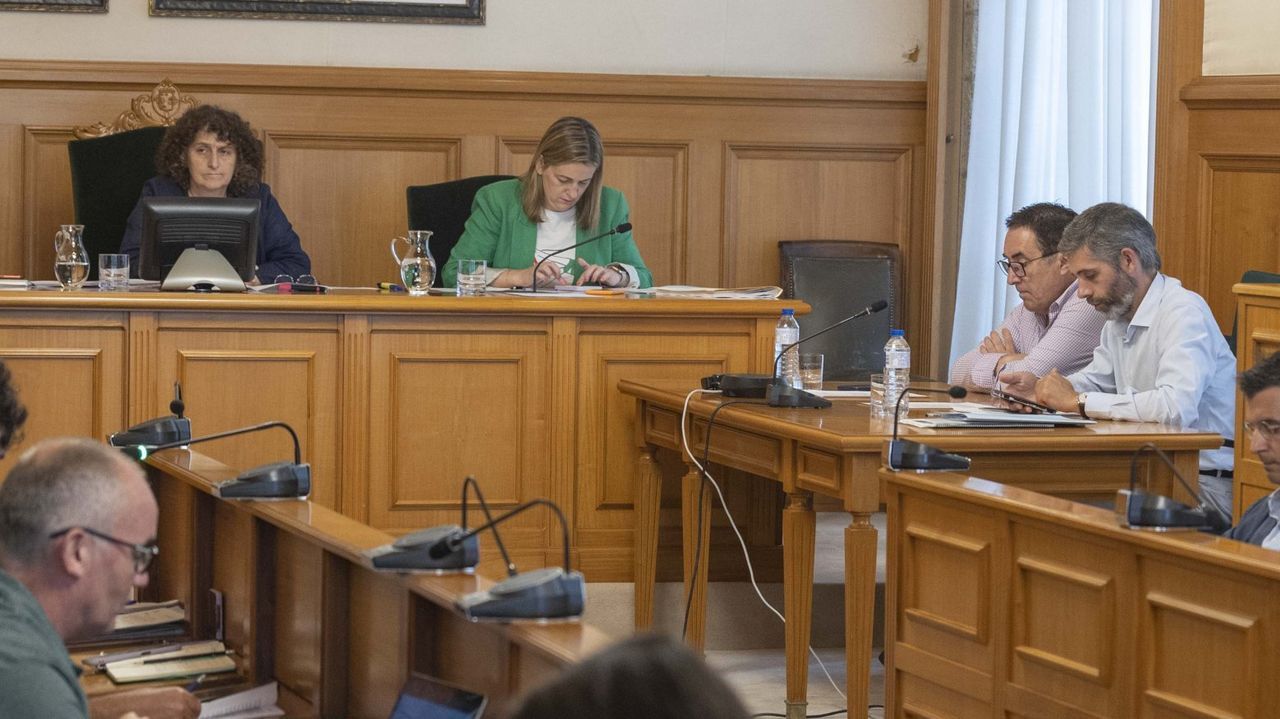 El gobierno de Santiago defiende su posición en el caso del interventor y el PP habla de «trama»