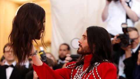 Jared Leto pos con una recreacin de su cabeza