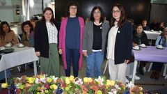 La concejala Hanan Kaoud (segunda por la derecha) denunci en Muros el genocidio que est sufriendo Palestina por parte de Israel.