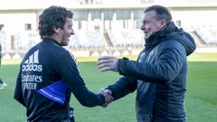  Ral Gonzlez y Cristbal Parralo saludndose antes del choque entre Castilla y Racing.