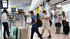 Pasajeros en el aeropuerto londinense de Heathrow