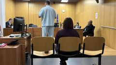 El perjudicado durante su declaraci�n en el juicio en Ourense, delante de la acusada