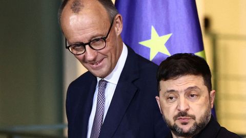 El canciller alem�n Friedrich Merz junto al presidente ucraniano Volod�mir Zelenski
