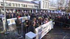 Imagen de la salida de la manifestacin del pasado domingo que reivindic la mejora de la conexin por tren de la comarca de Ferrol.