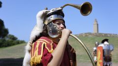 Ave Crunia recrea el pasado romano de la ciudad en la torre de H�rcules