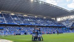Los jugadores del Oviedo celebran el gol de Obeng al Lugo