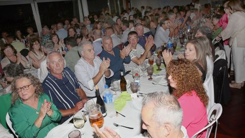 CENA BENEFICA ASOCIACION CONTRA EL CANCER DE PORTO DO SON EN EL CLUB NAUTICO DE PORTOSIN