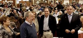 M�s de setecientas personas acudieron a la cena de Alternativa dos Veci�os.
