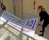Dos alumnas de Restauraci�n, en marzo del 2012, cuando la Escola inici� las movilizaciones.